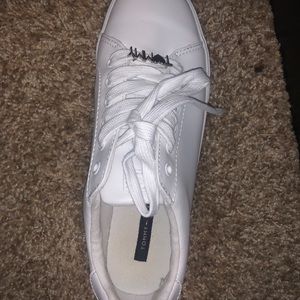 Tommy Hilfiger sneakers